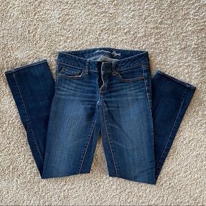 American Eagle Straight Stretch Size 2 Jeans